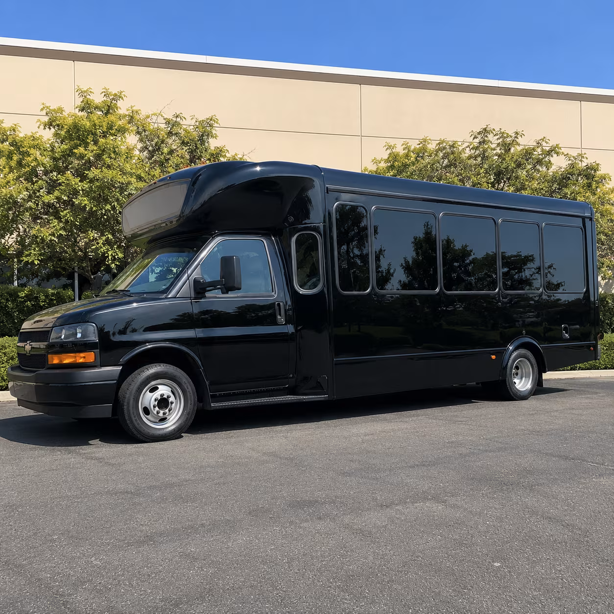 Passenger watching the Tulsa scenery during a regional party bus road trip