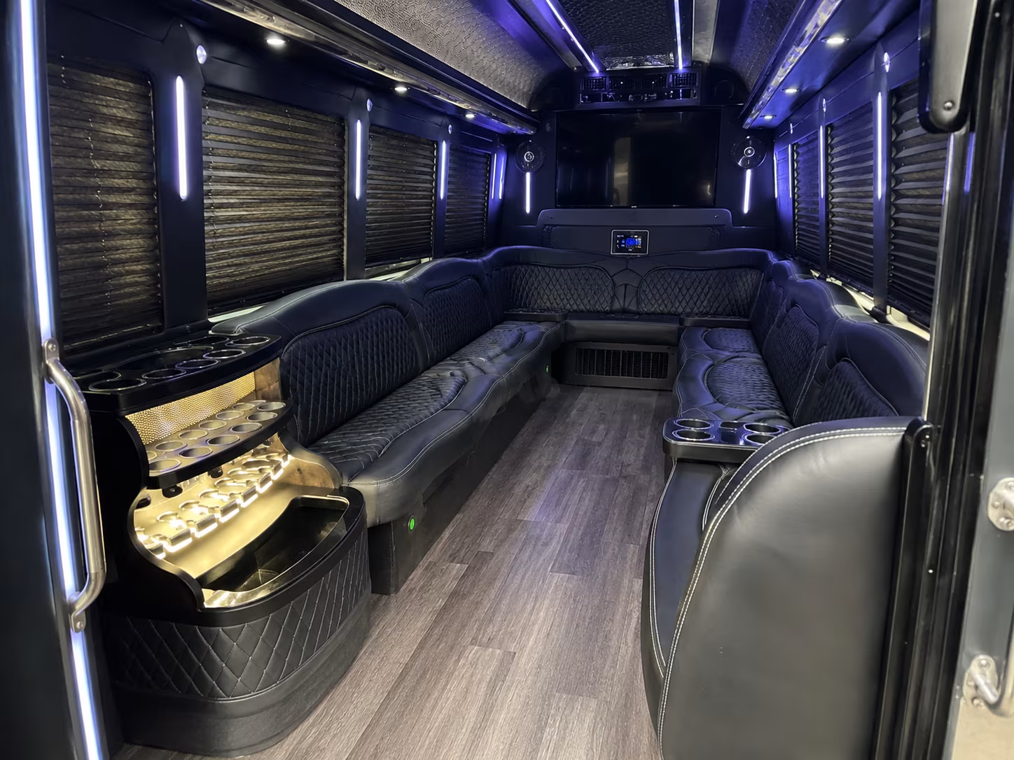 Broken Arrow Winery Tour & Pub Crawl Transportation