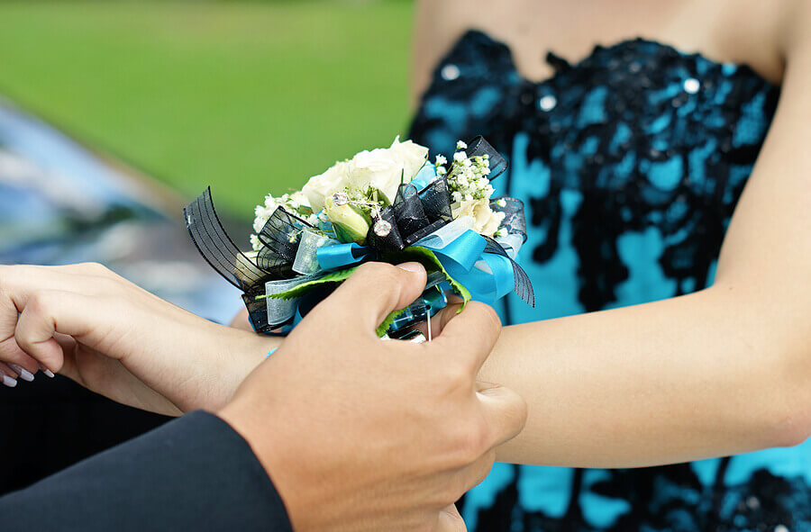 Prom Party Bus & Limo Rentals